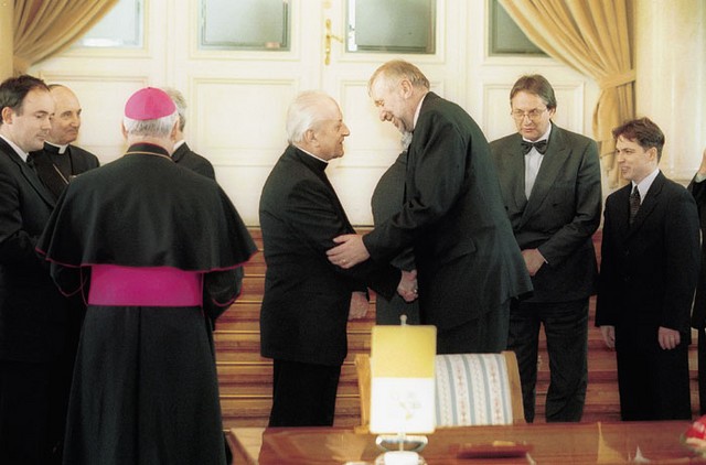 Novi prijatelji: Nadškof Rode in minister Rupel Novi prijatelji: Nadškof Rode in minister Rupel