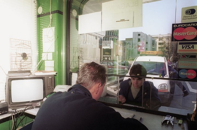 Notranjost inkasantskega kioska, za katerega si uslužbenci pogosto želijo, da bi bil iz jekla Notranjost inkasantskega kioska, za katerega si uslužbenci pogosto želijo, da bi bil iz jekla
