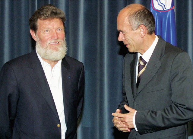 Janez Drnovšek in pater Peter Pablo Opeka Janez Drnovšek in pater Peter Pablo Opeka