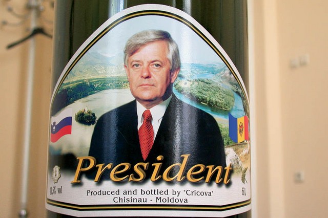 Peneče vino President - darilo ob obisku v Moldaviji