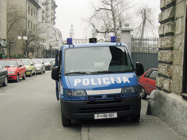 Napačno parkiranje ...
