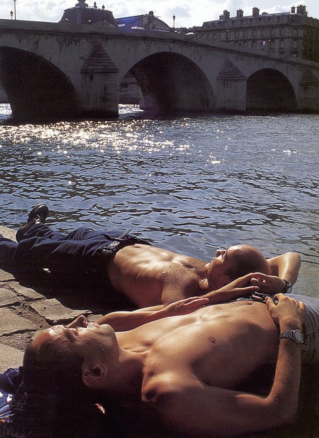 Paris Paris