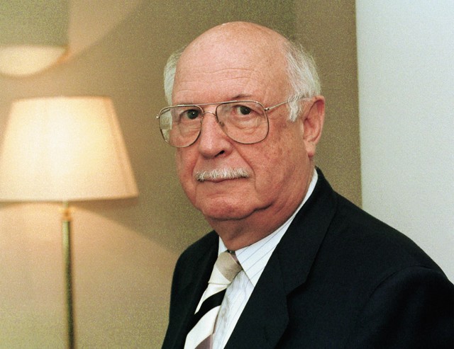 Globoko grlo: Dušan S. Lajovic