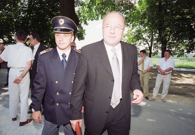Takrat na vrhu policije, danes v diplomaciji: Andrej Podvršič v New Yorku in Borut Šuklje v Beogradu Takrat na vrhu policije, danes v diplomaciji: Andrej Podvršič v New Yorku in Borut Šuklje v Beogradu