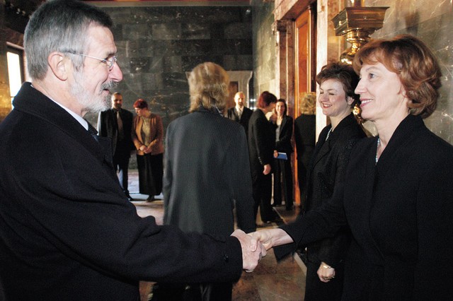 Dr. Tone Jerovšek, bivši ustavni sodnik in Dragica Wedam Lukić, sedanja predsednica ustavnega sodišča Dr. Tone Jerovšek, bivši ustavni sodnik in Dragica Wedam Lukić, sedanja predsednica ustavnega sodišča