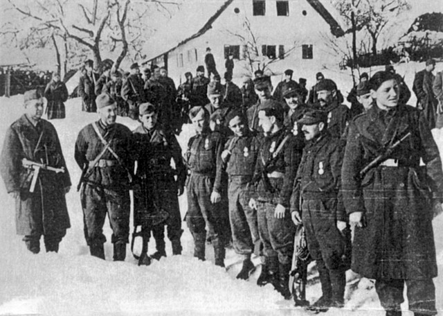 Borci avstrijskega bataljona v Suhi krajini januarja 1945. Borci avstrijskega bataljona v Suhi krajini januarja 1945.