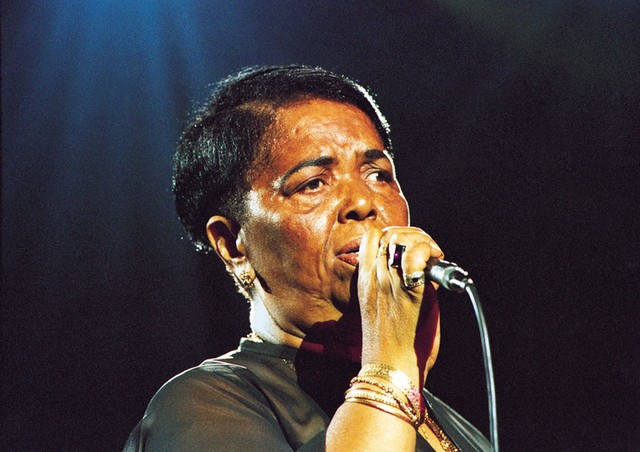 Cesaria Evora v Hitovi Perli Cesaria Evora v Hitovi Perli