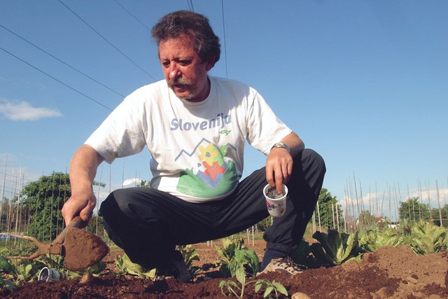 Na Žalah: <I>'Za vrtiček moraš imeti ljubezen do zemlje, ker koristi od tega ni.'</I>