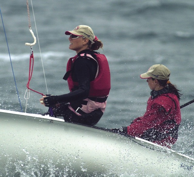 Jadralki Klara Maučec in Vesna Dekleva sta si na svetovnem prvenstvu v svojem razredu 470 letos maja v Zadru prijadrali drugo mesto in imata lepe možnosti za olimpijsko medaljo. Jadralki Klara Maučec in Vesna Dekleva sta si na svetovnem prvenstvu v svojem razredu 470 letos maja v Zadru prijadrali drugo mesto in imata lepe možnosti za olimpijsko medaljo.