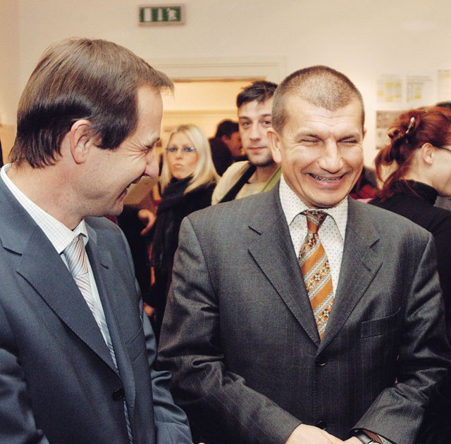 Napenjanje mišič: Darko Anželj, direktor policije, in Dragutin Mate, notranji minister