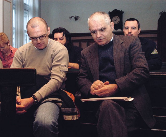 Zvonimir Vojska na sojenju (desno)