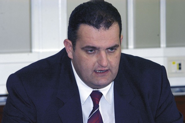 Blaž Miklavčič: poslovno uspešen Blaž Miklavčič: poslovno uspešen