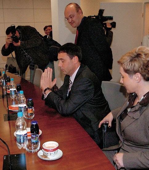 Rober Šega, predsednik nadzornega sveta Mercator d.d., pred začetkom seje na kateri so odstavili direktorja