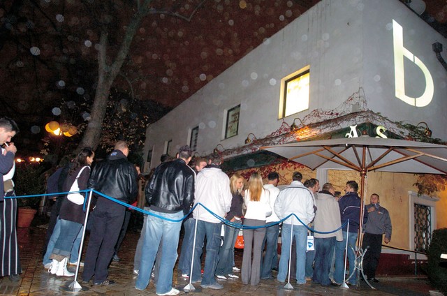 Bar je močnejši od mraza in dežja Bar je močnejši od mraza in dežja