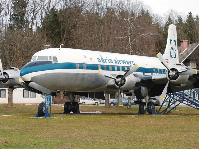 DC-6, letalo, ki je takratnemu Inexu Adrii Avioprometu odprlo pot v širni svet