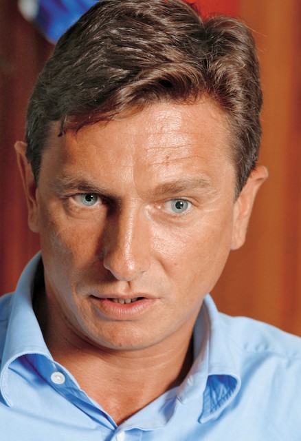 Pahor: Osebno se z njo (pobudo) strinjam. To verjetno za nikogar ne bo presenečenje, ker sem že dolgo časa naklonjen ustavnemu zakonu.