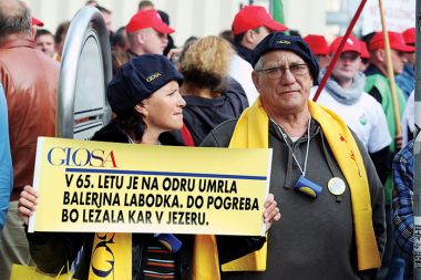 | © Borut Krajnc /media/www/slike.old/mladina/alternativaprotest_bk.jpg