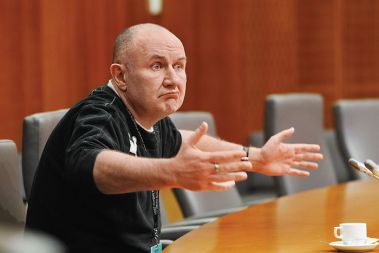 Milan Simič, koprski zapornik, ki mu je Andrej Lasbaher prodal do vratu zadolženo podjetje, kjer so nastajali brezplačniki.