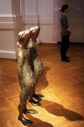 Mirko Bratuša: Dvojčici z biseri, 2010, bron, višina 120cm (foto: Boštjan Lah (arhiv KID Kibla)) Mirko Bratuša: Dvojčici z biseri, 2010, bron, višina 120cm (foto: Boštjan Lah (arhiv KID Kibla))