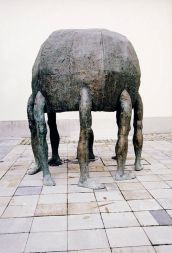 Mirko Bratuša: Nabukadnezar, 1997, bron, višina 201cm Mirko Bratuša: Nabukadnezar, 1997, bron, višina 201cm