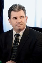 Andrej Vizjak, nekdanji minister za gospodarstvo: &ldquo;Če želi NLB pridobiti svež denar za pokritje zavoženih poslov iz preteklosti, naj to jasno prizna in sproži ustrezne postopke zoper odgovorne.&rdquo;