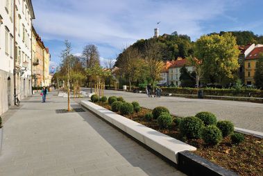 Ureditev nabrežja Ljubljanice Ureditev nabrežja Ljubljanice
