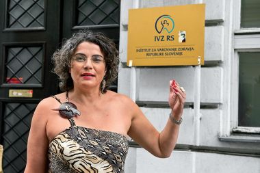 Dr. Lucija Perharič, IVZ: “Iz udobja uporabljamo kup kemijskih snovi, ki jih vsaj sumimo, da motijo hormonsko ravnovesje.” 