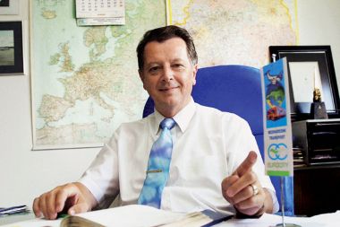 Janez Zakeršnik, milijonar. Prevoznik. Janez Zakeršnik, milijonar. Prevoznik.