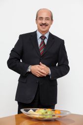 &raquo;Zdravniku ne moremo dovoliti, da bi delal dvajset ur na dan, ker je utrujen zdravnik nevaren zdravnik in ker bi se ob takem tempu v nekaj letih iztrošil. Tudi pilot ima omejitev delovnega časa, pa temu nihče ne oporeka.&laquo; - Ivan Eržen, državni sekretar na ministrstvu za zdravje