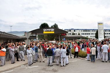 /media/www/slike.old/mladina/tkalkkratkegorenje_na_as.jpg