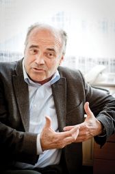 /media/www/slike.old/mladina/vint20110419_5444_b5.jpg