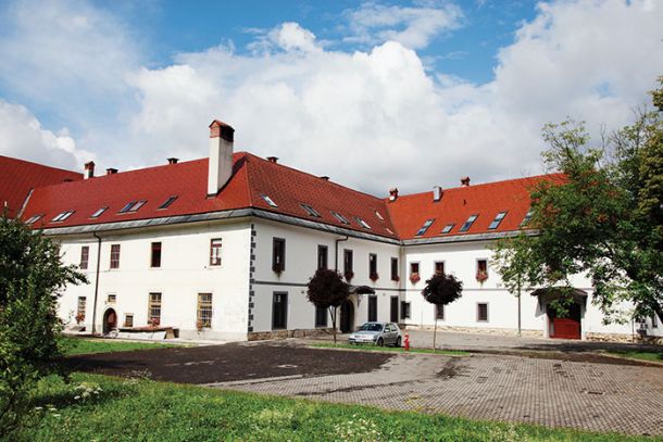 Samostan kot šoping center?