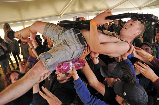 LITOVSKI PUNKERJI SOLD OUTS, FLUFF FEST, ROKYCANY, ČEŠKA | Domen Repnik