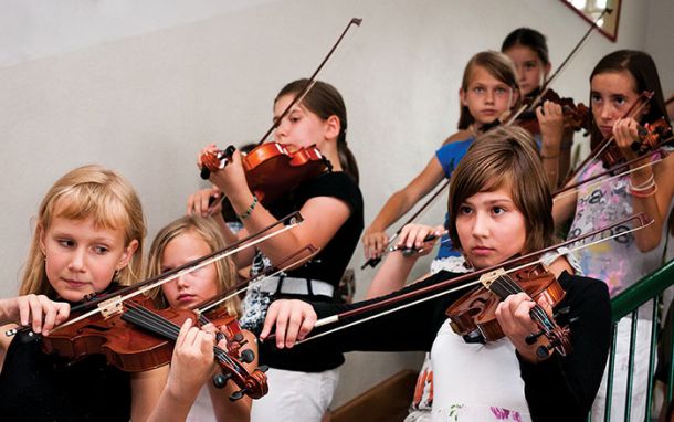 ZAKLJUČNI KONCERT 5. MEDNARODNE GLASBENE DELAVNICE ZA OTROKE "USTVARJALKO", DOLENJA VAS PRI ČATEŽU | Saša Huzjak