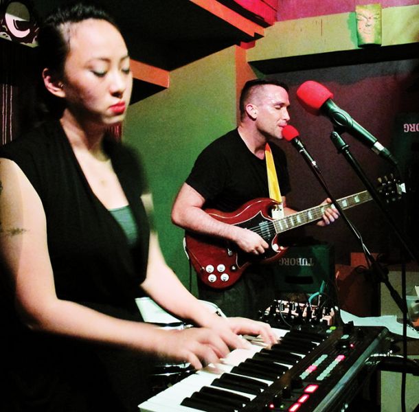 AMERIŠKI ELEKTRIČNI DVOJEC XIU XIU, KLUB THE PLACE, REKA, HR | Andraž Gombač