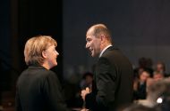&ldquo;Angela, du bist unzer bester frojnd!&rdquo;